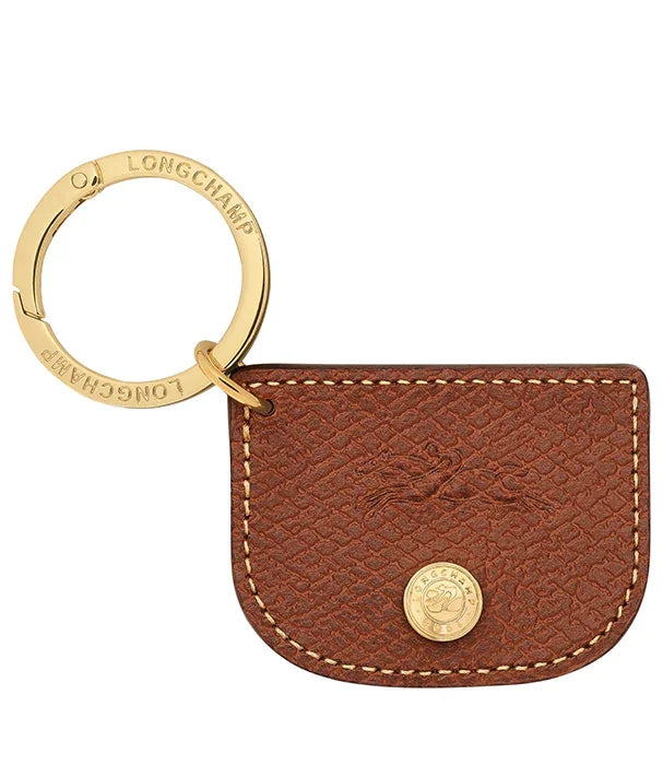 מחזיק מפתחות עור חום יוקרתי מבית LONGCHAMP, עיצוב ייחודי, מבית CHOZEN מותגים מובילים