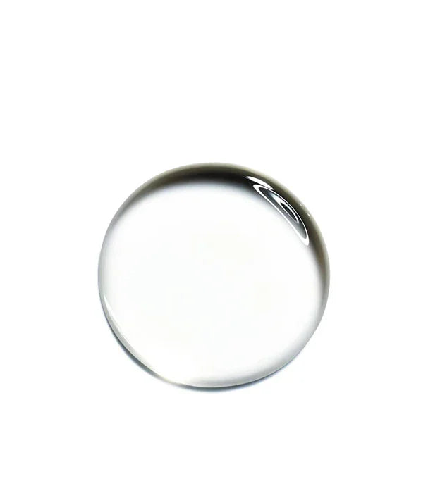 עדשה מעגלית שקופה על רקע לבן, מוצר אופטיקה ממותג CHOZEN