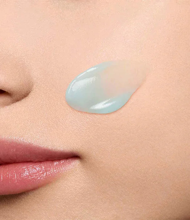 קרם טיפוח כחול למריחה על עור הפנים, מוצר יופי מבית CHOZEN