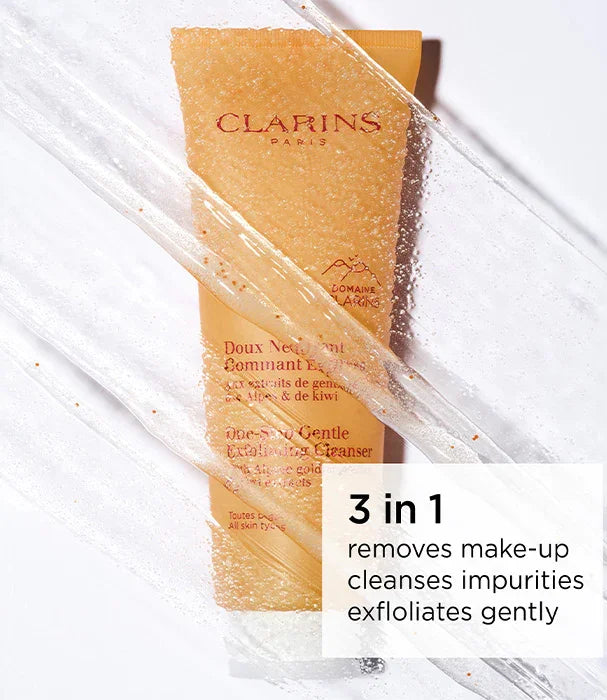 קלרינס 3 ב-1 ג'ל ניקוי פילינג על רקע מים, מוצר טיפוח יוקרתי בחנות CHOZEN