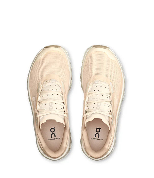 נעלי ספורט נשים בצבע בז' ON Cloudmonster דגם Dew/Ivory, בחנות CHOZEN