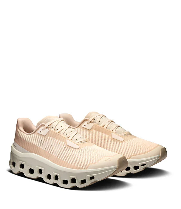 נעלי ריצה On Cloudmonster בצבע בז׳, עיצוב מודרני, מבית CHOZEN, קבוצת אלפא