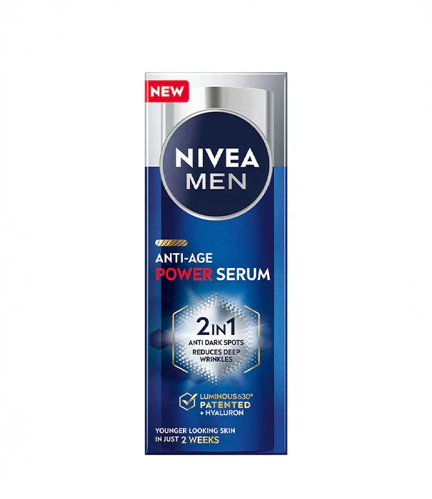 סרום אנטי אייג' לגבר NIVEA MEN 2 ב-1, נגד כתמים וקמטים, מארז כחול, מוצג על רקע לבן