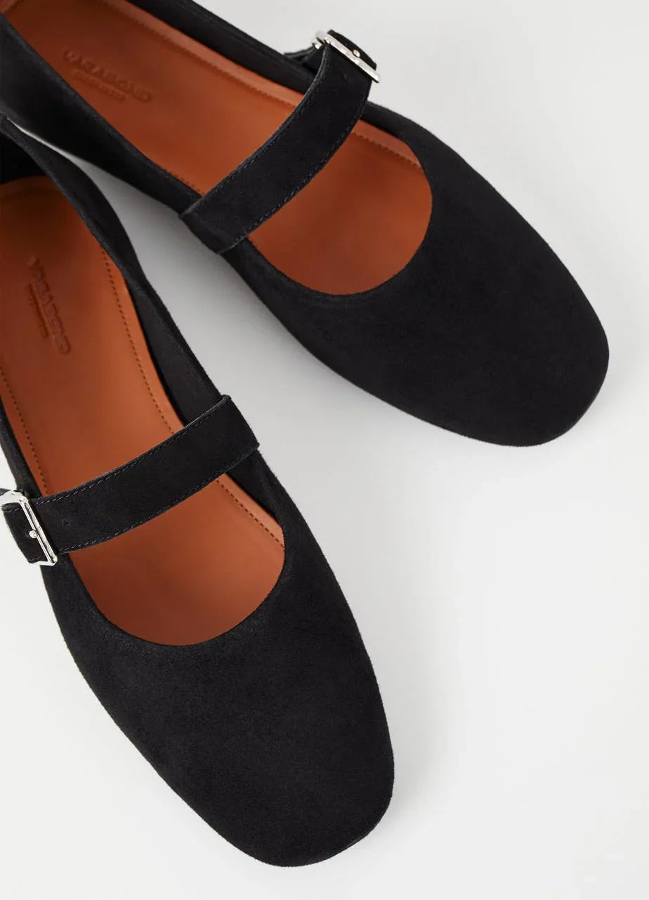 נעלי בלרינה שחורות לנשים עם רצועה, עור זמש, עיצוב קלאסי, מבית CHOZEN