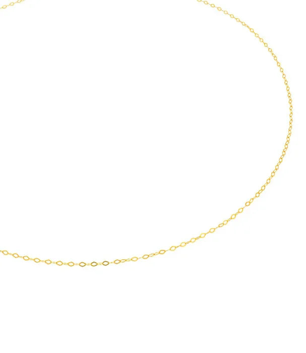 שרשרת זהב עדינה וקלאסית מבית CHOZEN על רקע לבן, תכשיטים יוקרתיים לאישה