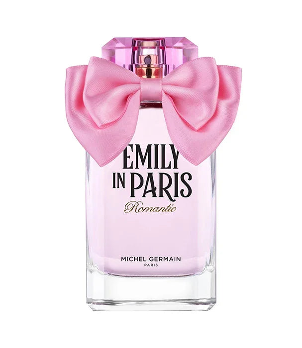 בושם Emily in Paris Romantic בבקבוק שקוף עם נוזל ורוד ופפיון ורוד, מותג Michel Germain, באתר CHOZEN