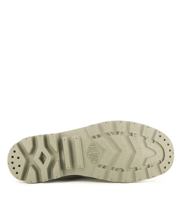 סוליית נעל Palladium בצבע בז' עם תבליט לוגו, צילום מוצר לקבוצת אלפא CHOZEN