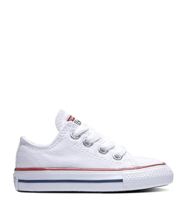 נעל סניקרס ילדים לבנה עם שרוכים, דגם קלאסי ממותג, מוצג על רקע לבן באתר CHOZEN