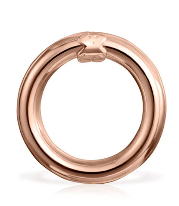 טבעת זהב עגולה בעיצוב מודרני, מציגה ברק יוקרתי במותג CHOZEN מאלפא