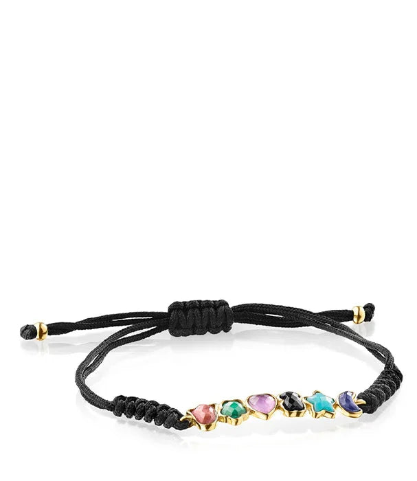 צמיד חוט שחור עם תליוני אבנים צבעוניות ועיטורי זהב, קולקציית התכשיטים של CHOZEN