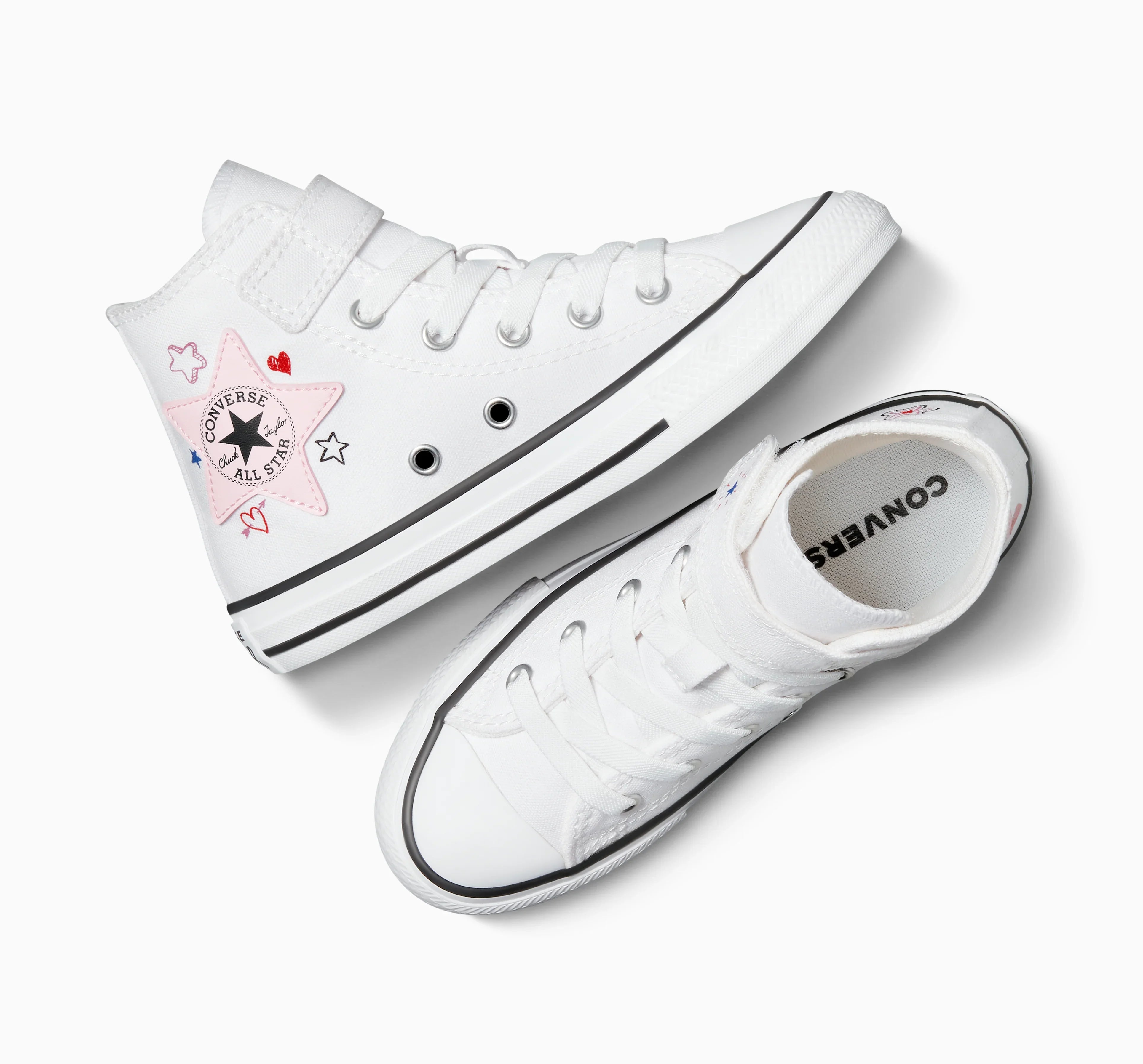 נעלי CONVERSE לילדים בעיצוב לבן עם כוכבים ופרטי רקמה, מיתוג אול סטאר, בלעדי קבוצת אלפא