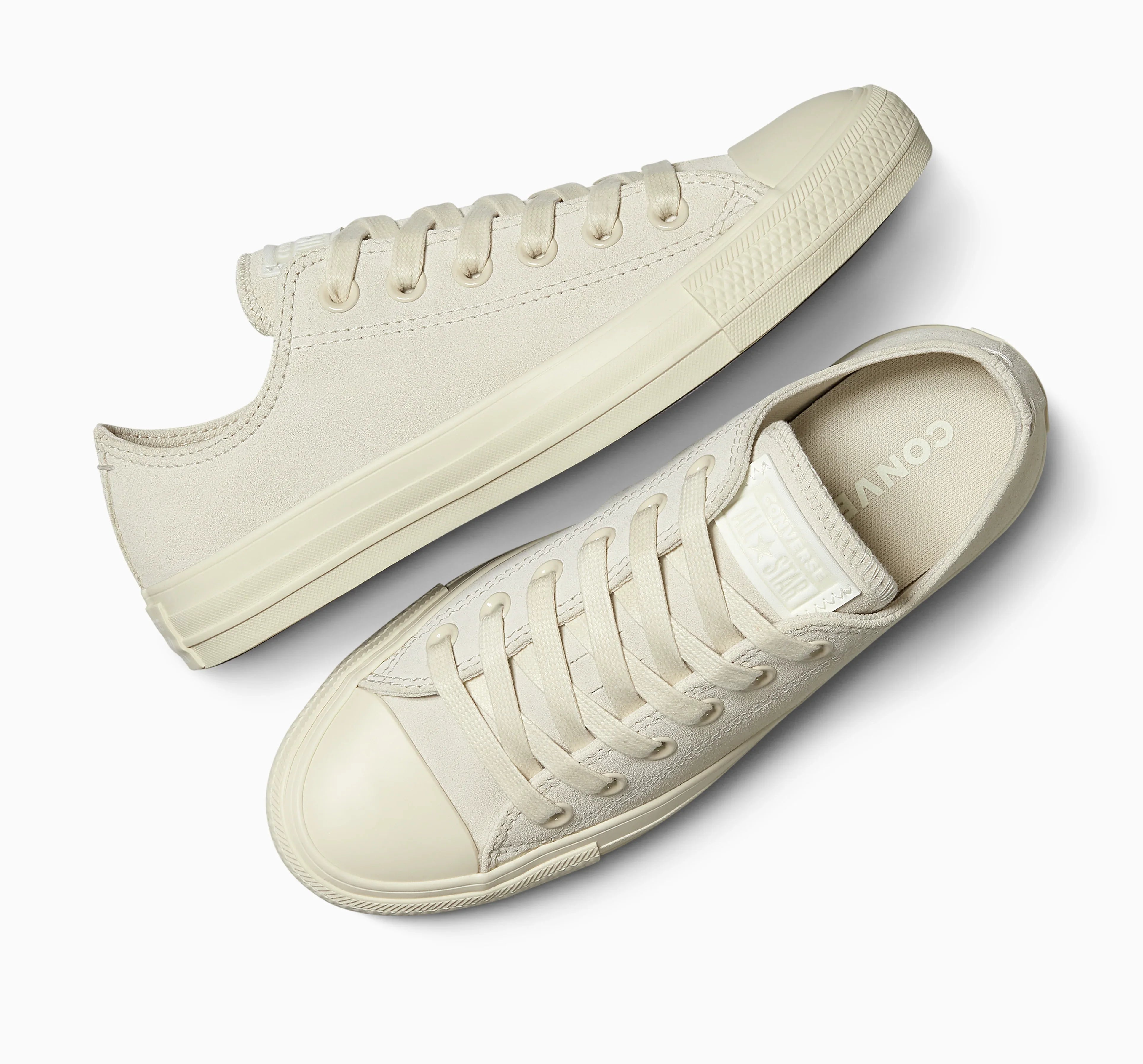 סניקרס לבנות קלאסיות מבית Converse, נעלי אופנה בסטייל נקי על רקע לבן, CHOZEN