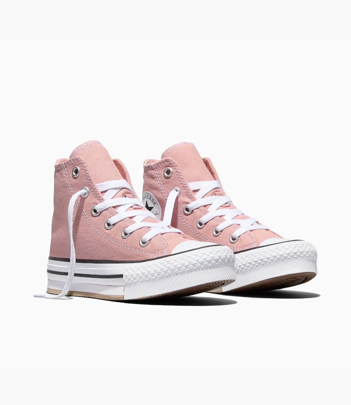 זוג סניקרס CONVERSE Chuck Taylor All Star EVA Lift ורודים, מבט קדמי המדגיש את הפלטפורמה הגבוהה, מבית CHOZEN