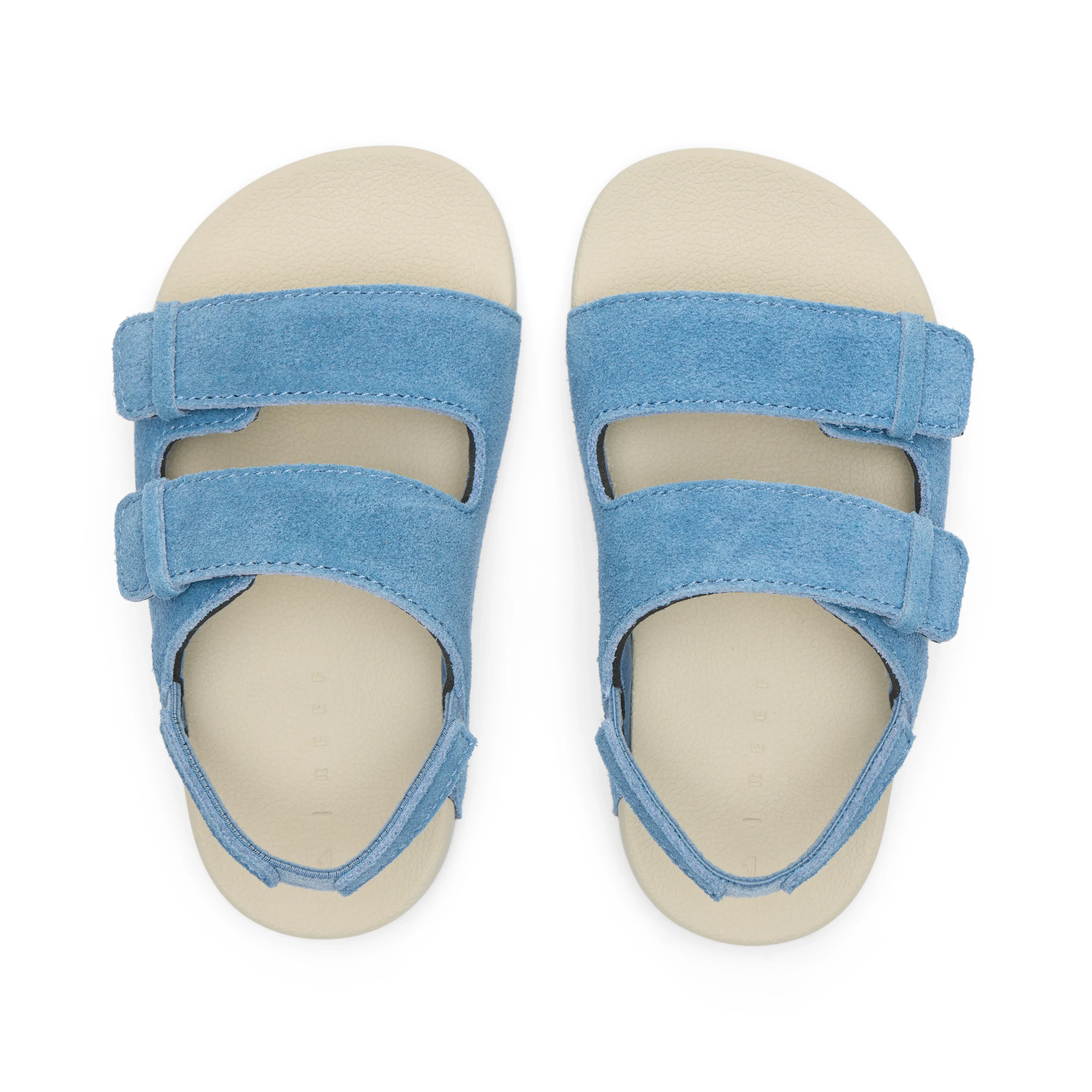 סנדלים כחולים לילדים עשויים זמש מבית CHOZEN, רצועות סקוץ' ותחתית בהירה