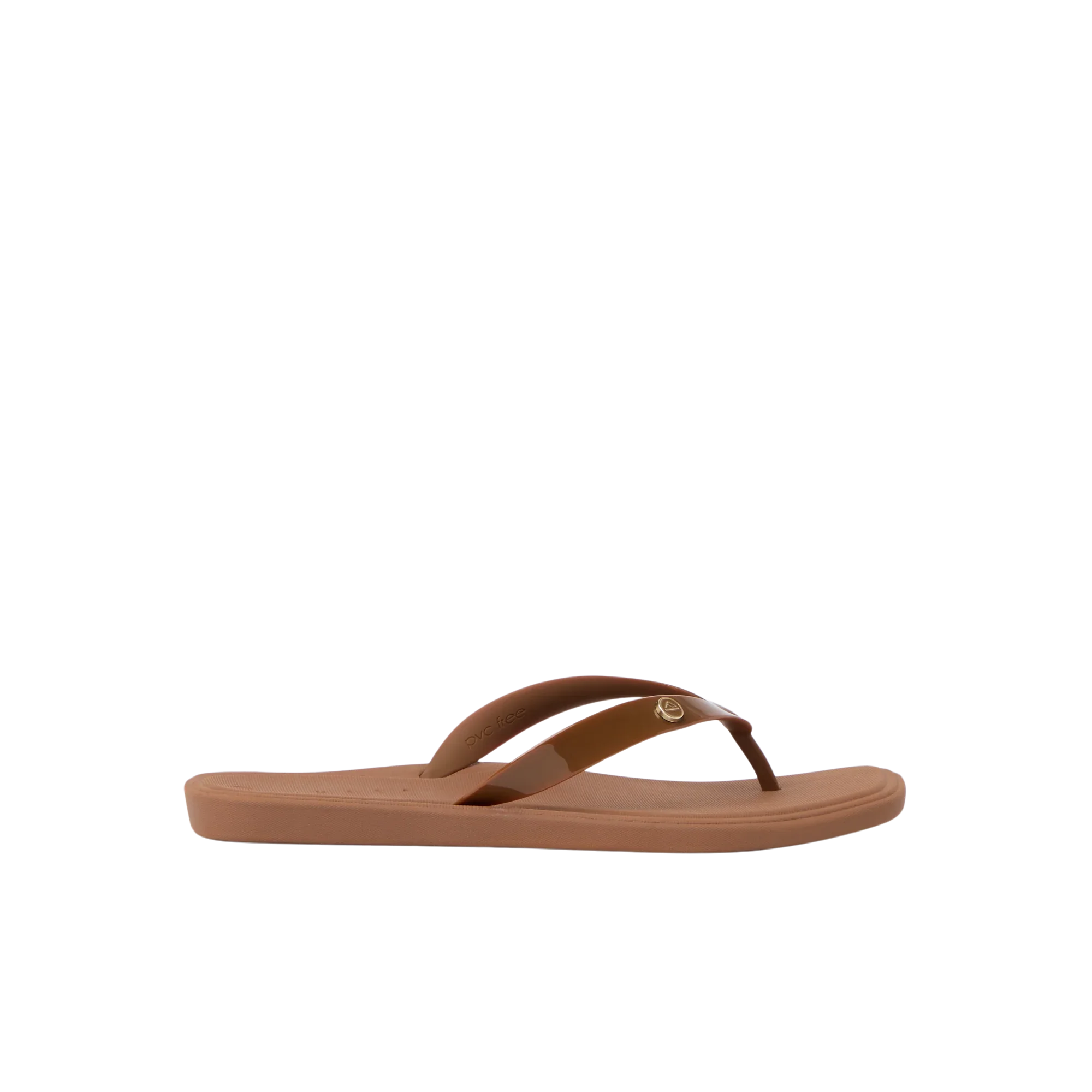 כפכף אצבע חום לגבר או לאישה בעיצוב פשוט, סוליה עבה, רקע לבן, נעלי קיץ נוחות