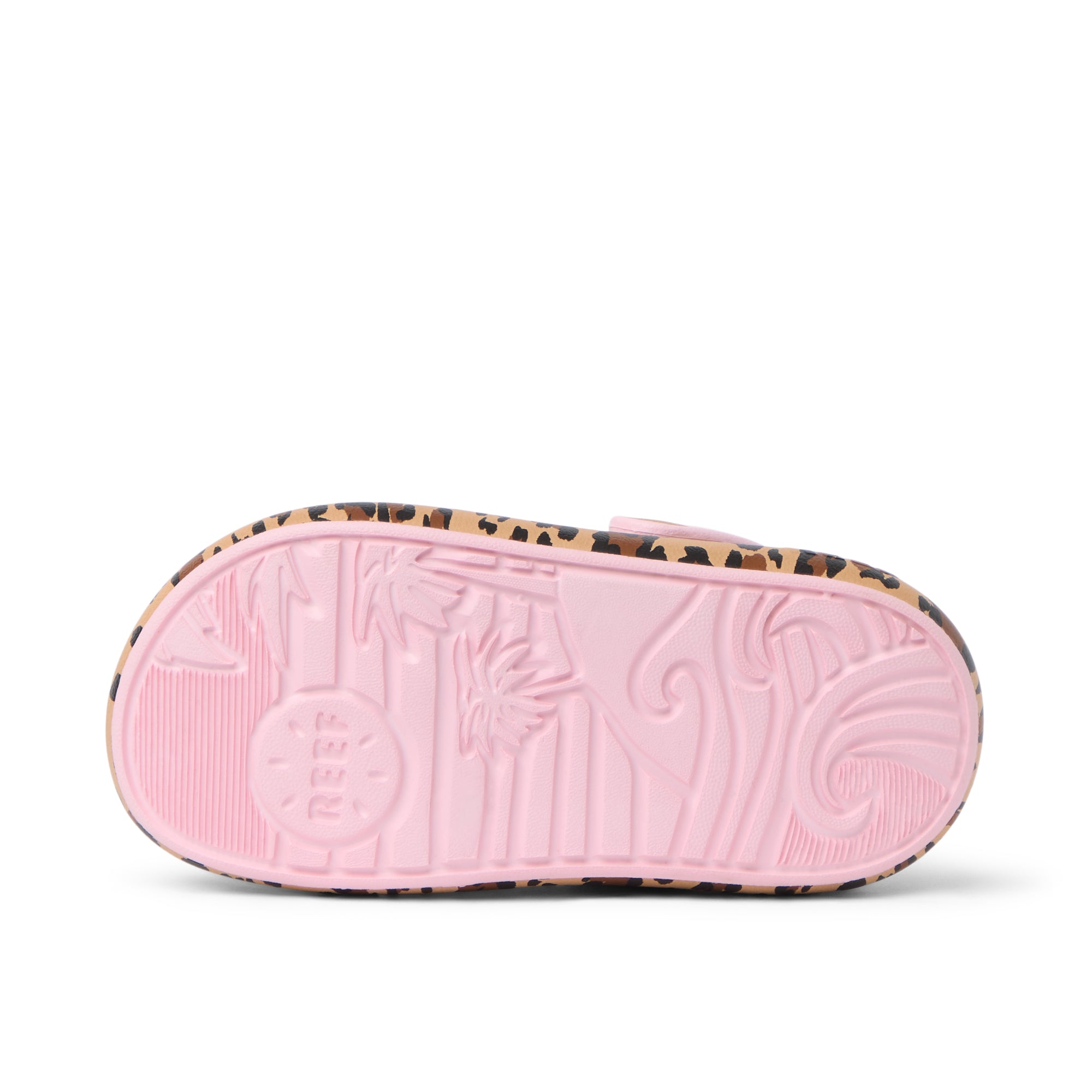 סוליה של כפכף ילדים ורוד עם עיטורי דקל, דגם מנומר, צילום על רקע לבן