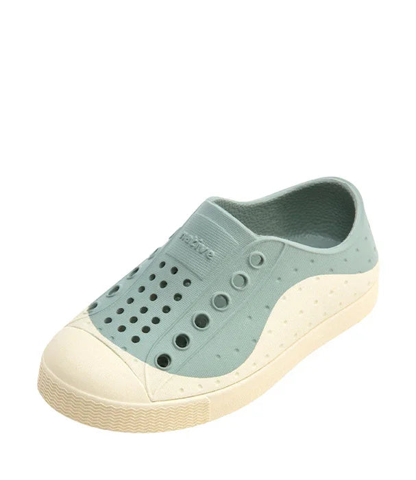 נעל ספורט ירוקה בעיצוב מודרני עם חורים לנשימה, CHOZEN, מותגים מובילים מבית קבוצת אלפא