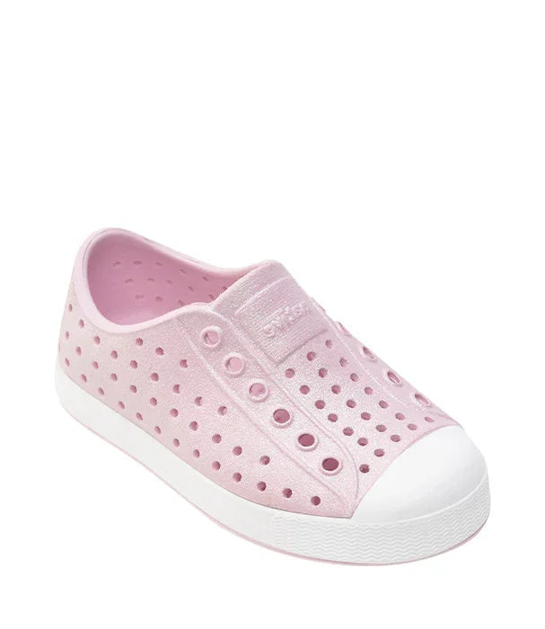 נעל טרנדית ורודה לילדים, עם חורים לאוורור וקצה לבן, מבית קבוצת אלפא CHOZEN