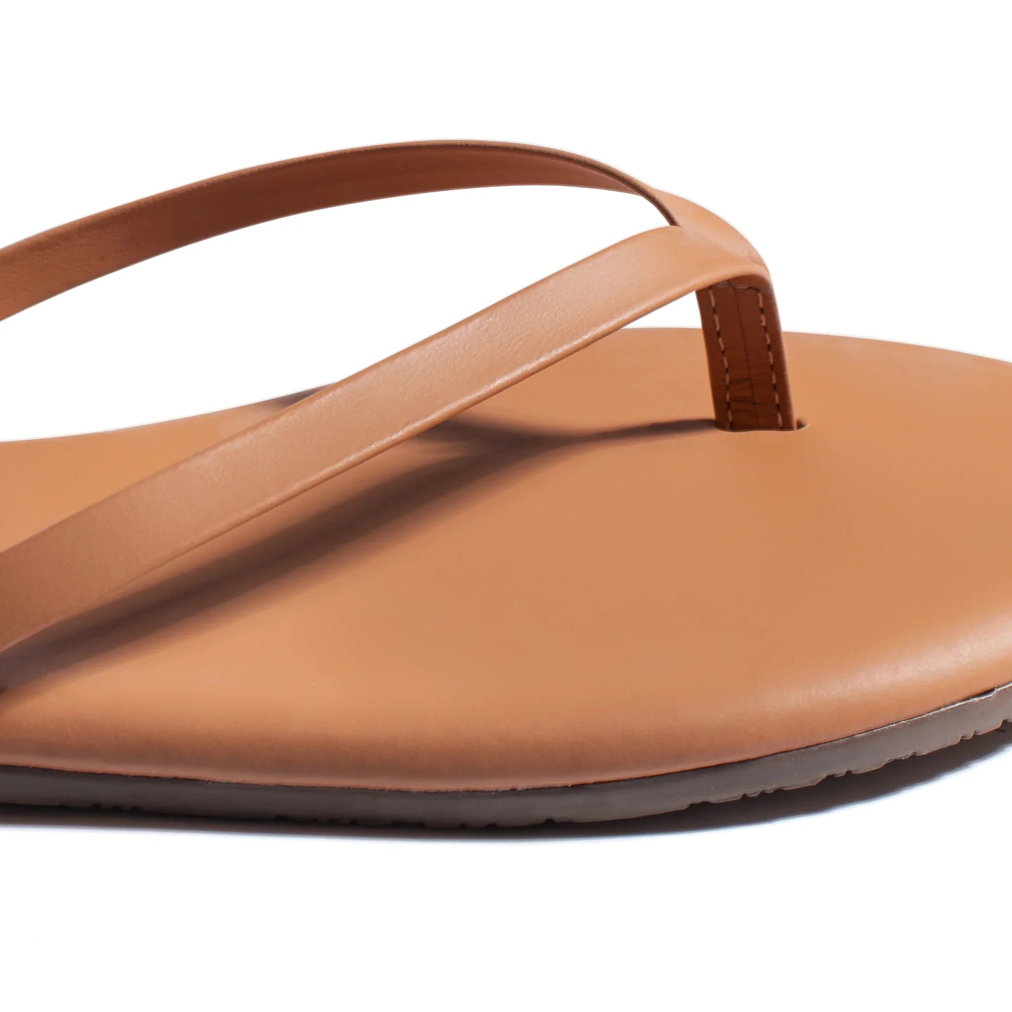 כפכף נשים בצבע חום בהיר, עיצוב מינימליסטי, בלעדי ל-CHOZEN מותגי איכות