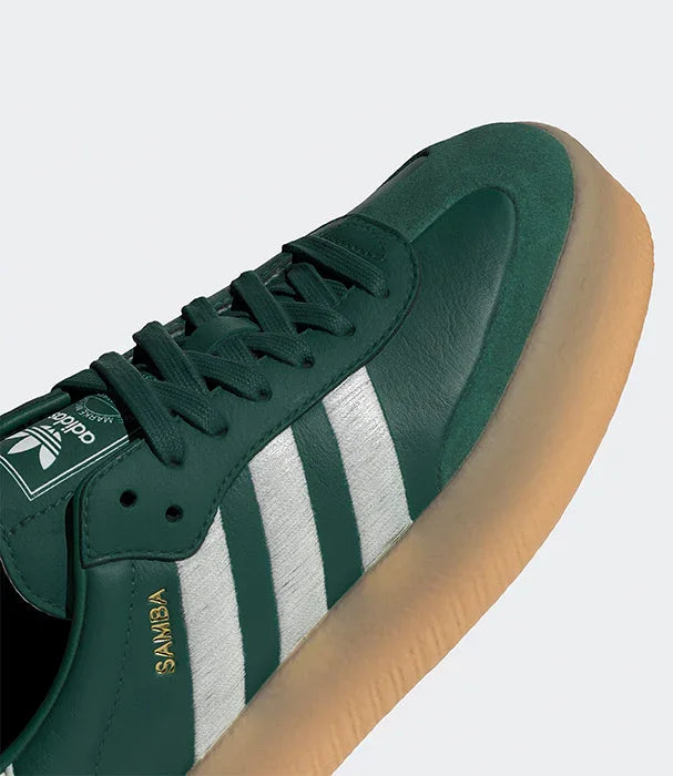 סניקרס אדידס סאמבה ירוקות עם שלושה פסים לבנים וסוליית גומי, נעלי מותג CHOZEN