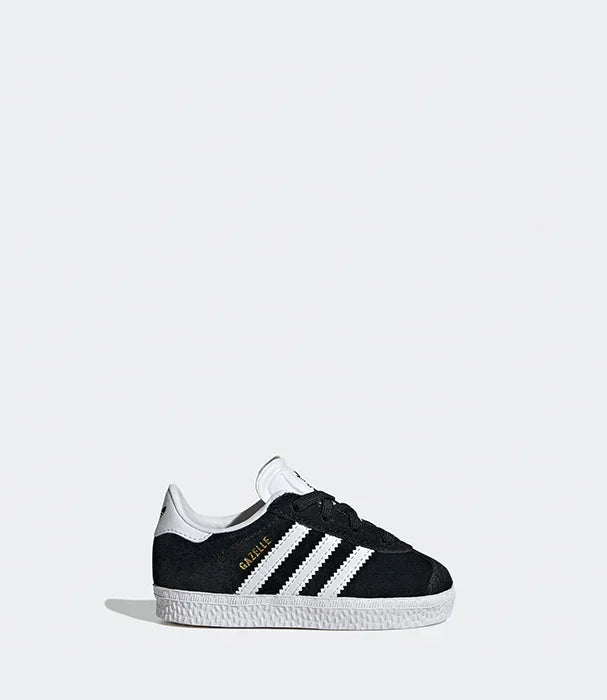 סניקרס adidas Gazelle שחור לבן, צילום צד, רקע אפור, חנות CHOZEN מותגים מובילים