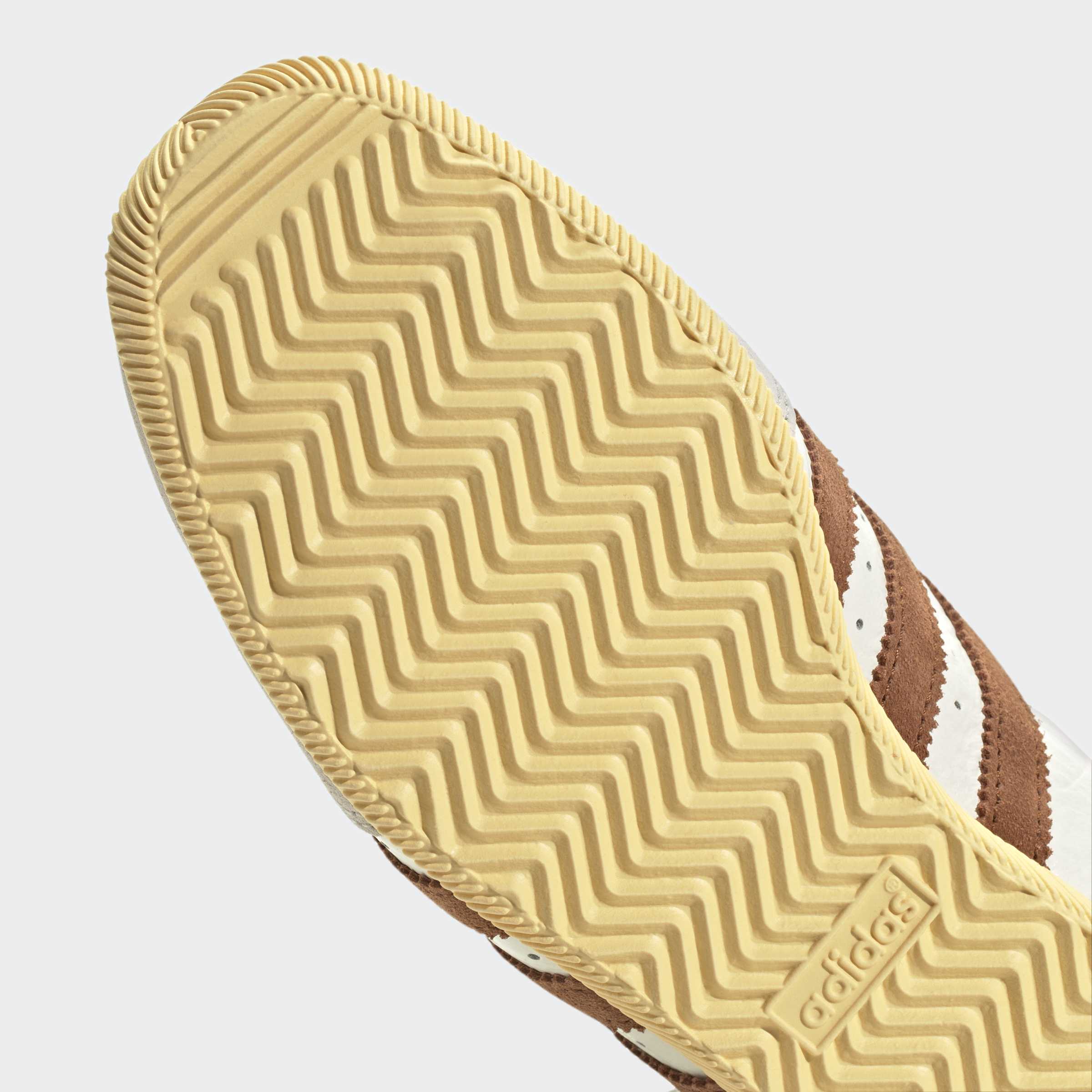 אדידס סניקרס JAPAN לנשים