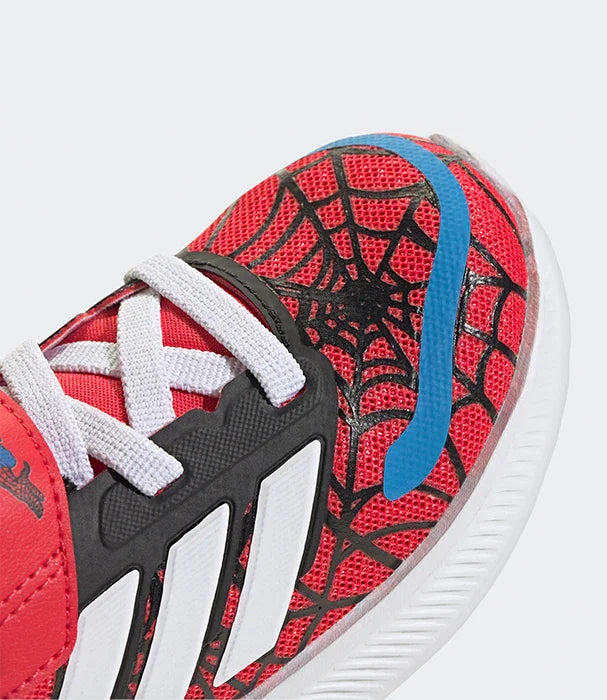 סניקרס ילדים מעוצבים באדום עם קורי עכביש ודוגמת כחול, זמינות ב-CHOZEN