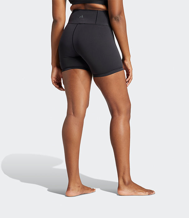 אדידס טייץ קצר לנשים