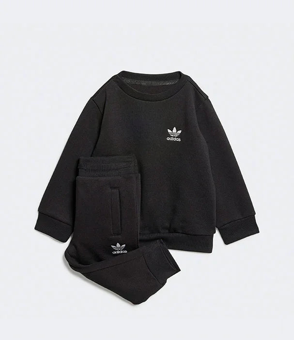 סט טרנינג ילדים אדידס שחור עם לוגו, ביגוד מותגים CHOZEN