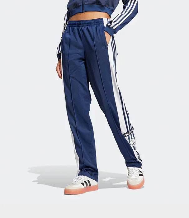 מכנסי טרנינג אדידס כחולים עם פסים לבנים, לוגו אדידס, דגם לנשים, באתר CHOZEN