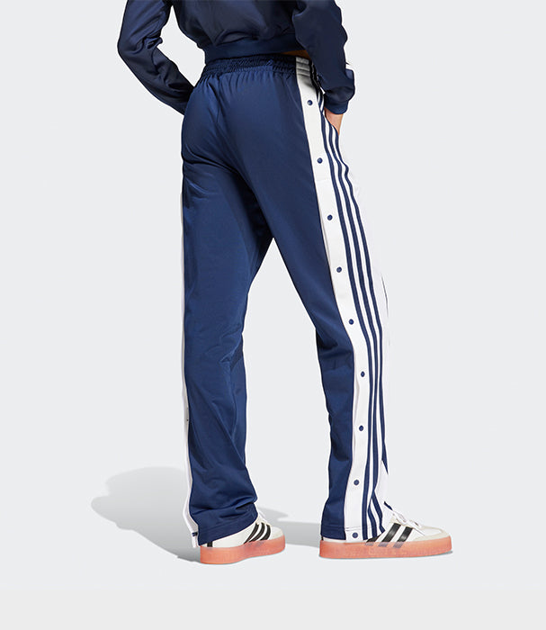 אדידס מכנסיים מתרחבים לנשים