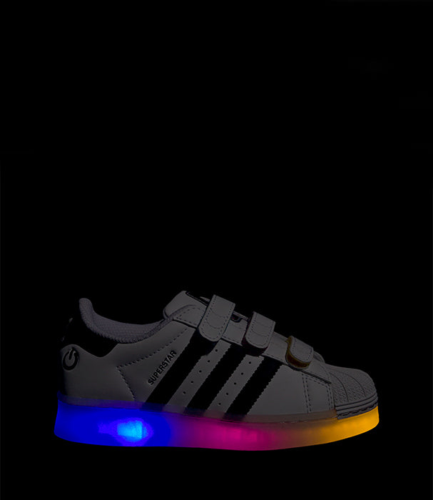 אדידס סניקרס SUPERSTAR LED LIGHTS בשילוב אורות בסוליה לילדים