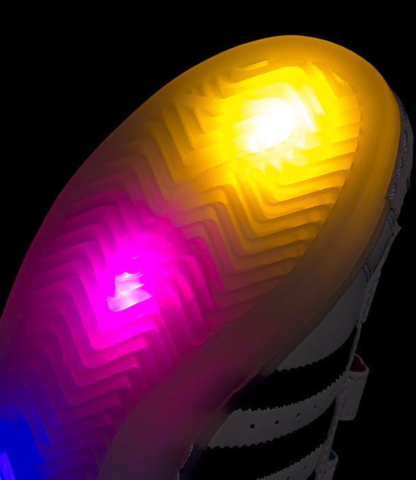 אדידס סניקרס SUPERSTAR LED LIGHTS בשילוב אורות בסוליה לילדים