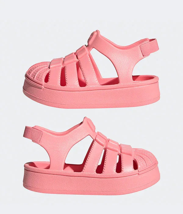 סנדלים ורודים לנשים מעוצבים עם סוליה עבה, צילום מוצר מקצועי, CHOZEN מותגים מובילים