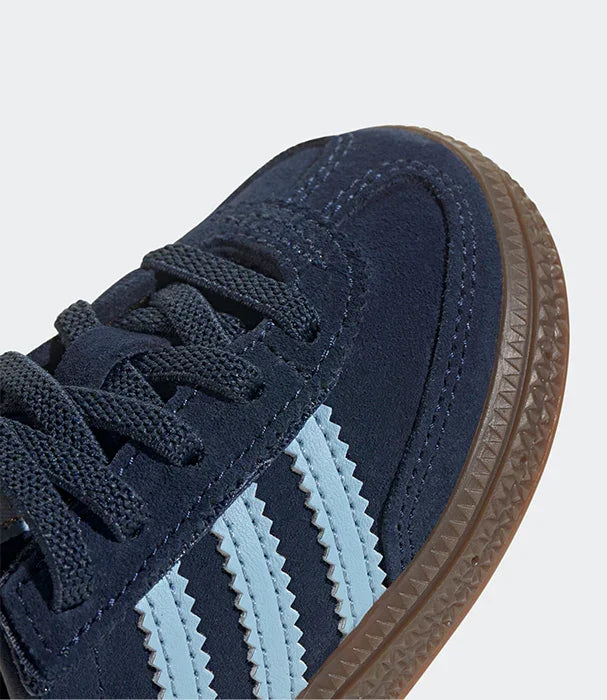 נעל ספורט גברית כחולה עם שרוכים, שלושה פסים בהירים וסוליית גומי, צ'וזן CHOZEN