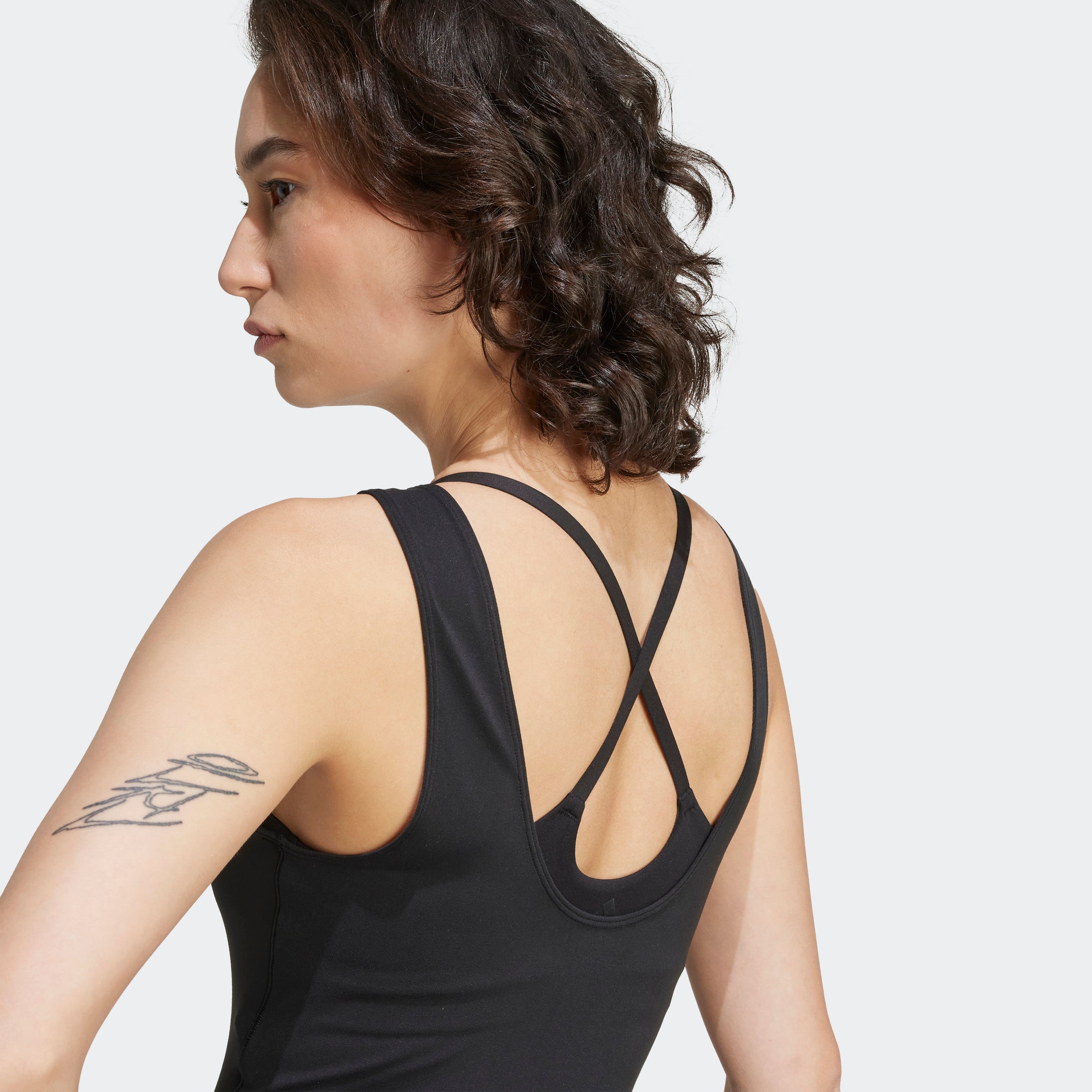 אדידס בגד גוף YOGA MOTION לנשים
