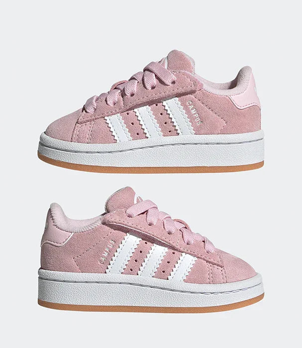 נעלי סניקרס ילדים ורודות עם פסי adidas, מוצג בזוג, רקע אפור, CHOZEN מותגים מובילים