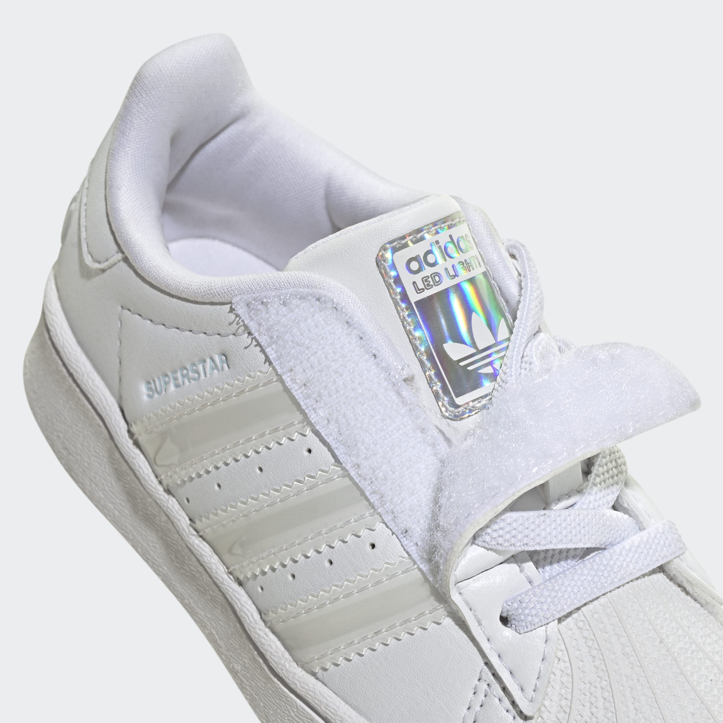 אדידס סניקרס SUPERSTAR LED LIGHTS לתינוקות