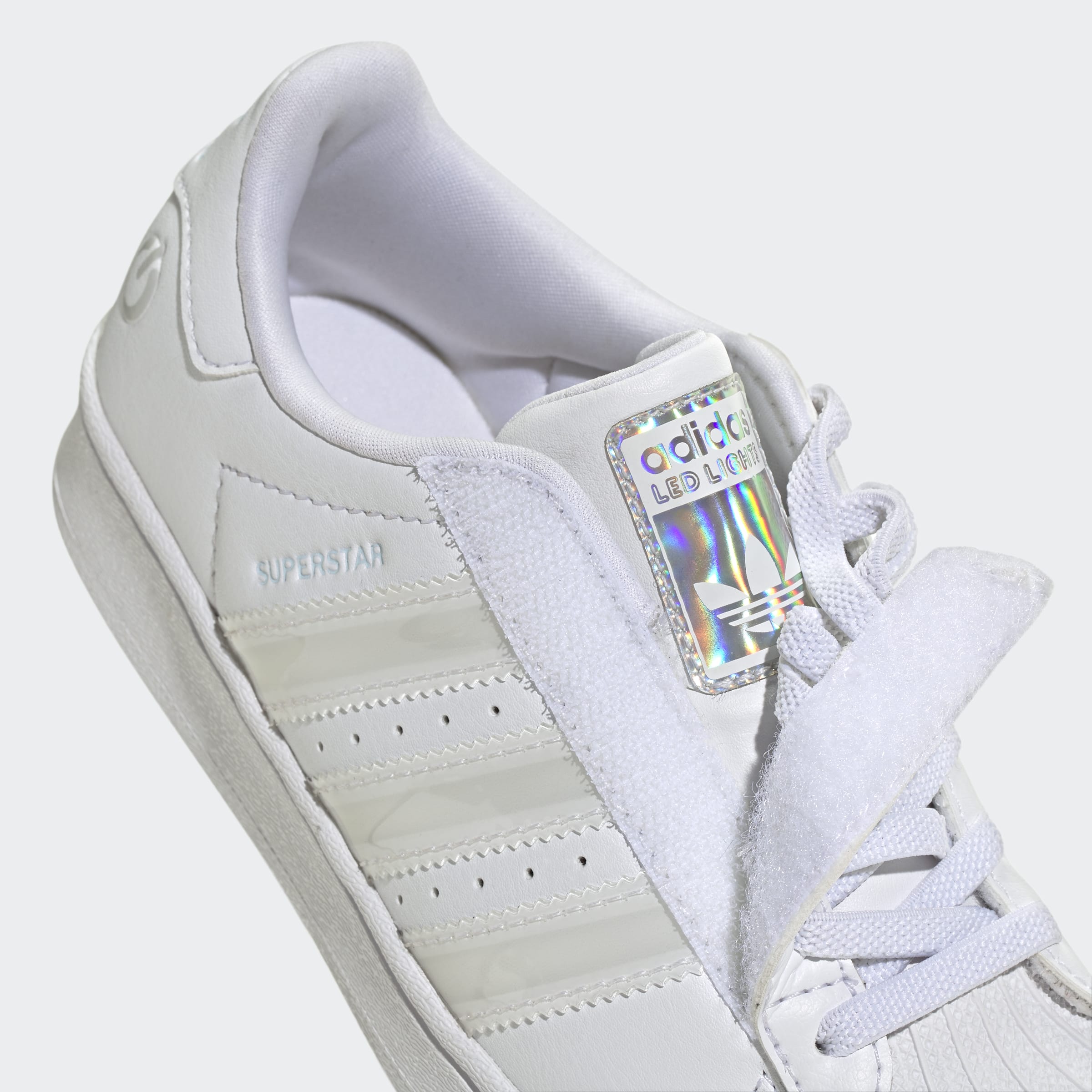 אדידס סניקרס SUPERSTAR LED LIGHTS לילדים