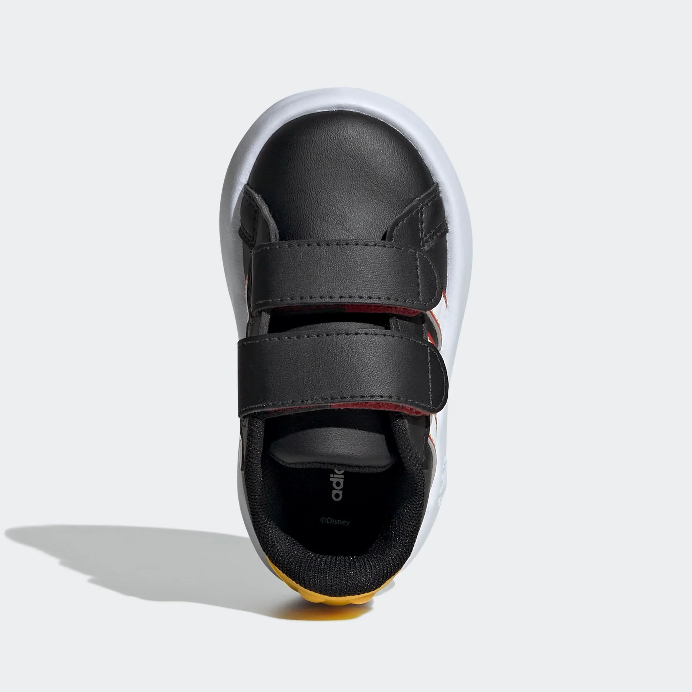 נעל ספורט ילדים אדידס שחורה עם סקוצ'ים, מבט עליון, נמכרת ב-CHOZEN מבית קבוצת אלפא