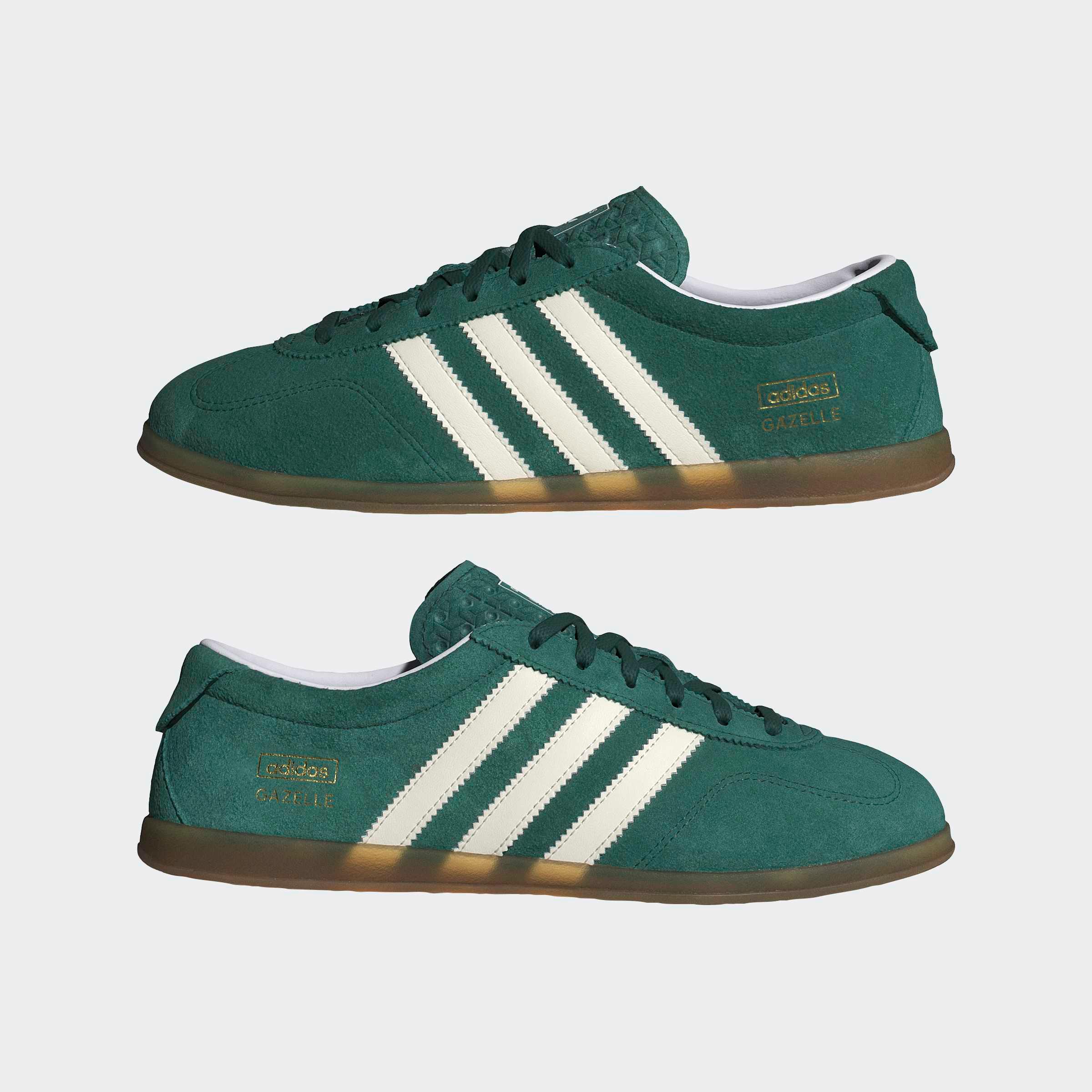 סניקרס Adidas Gazelle ירוקות עם שלושה פסים לבנים, צילום על רקע אפור, CHOZEN