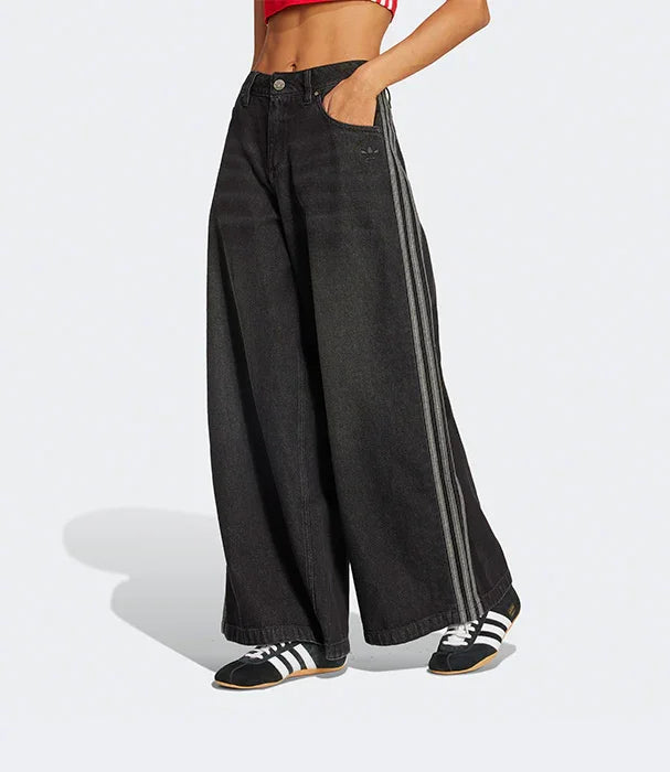 מכנסי ג'ינס רחבים לנשים צבע שחור עם פסי צד, אופנה עכשווית ב-CHOZEN