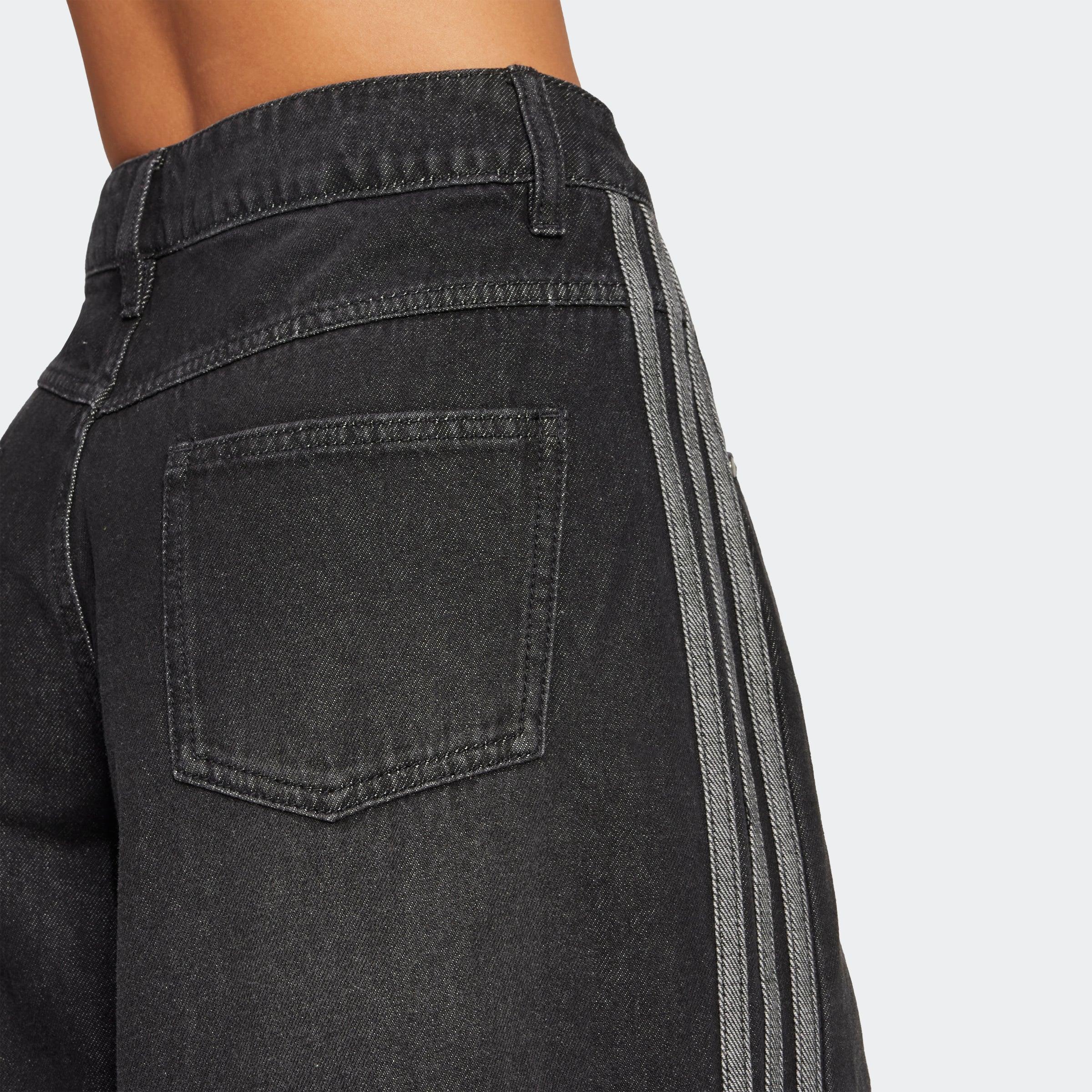 ג׳ינס שחור אופנתי עם פסי צד אפורים, פריט לבוש טרנדי מקבוצת אלפא CHOZEN