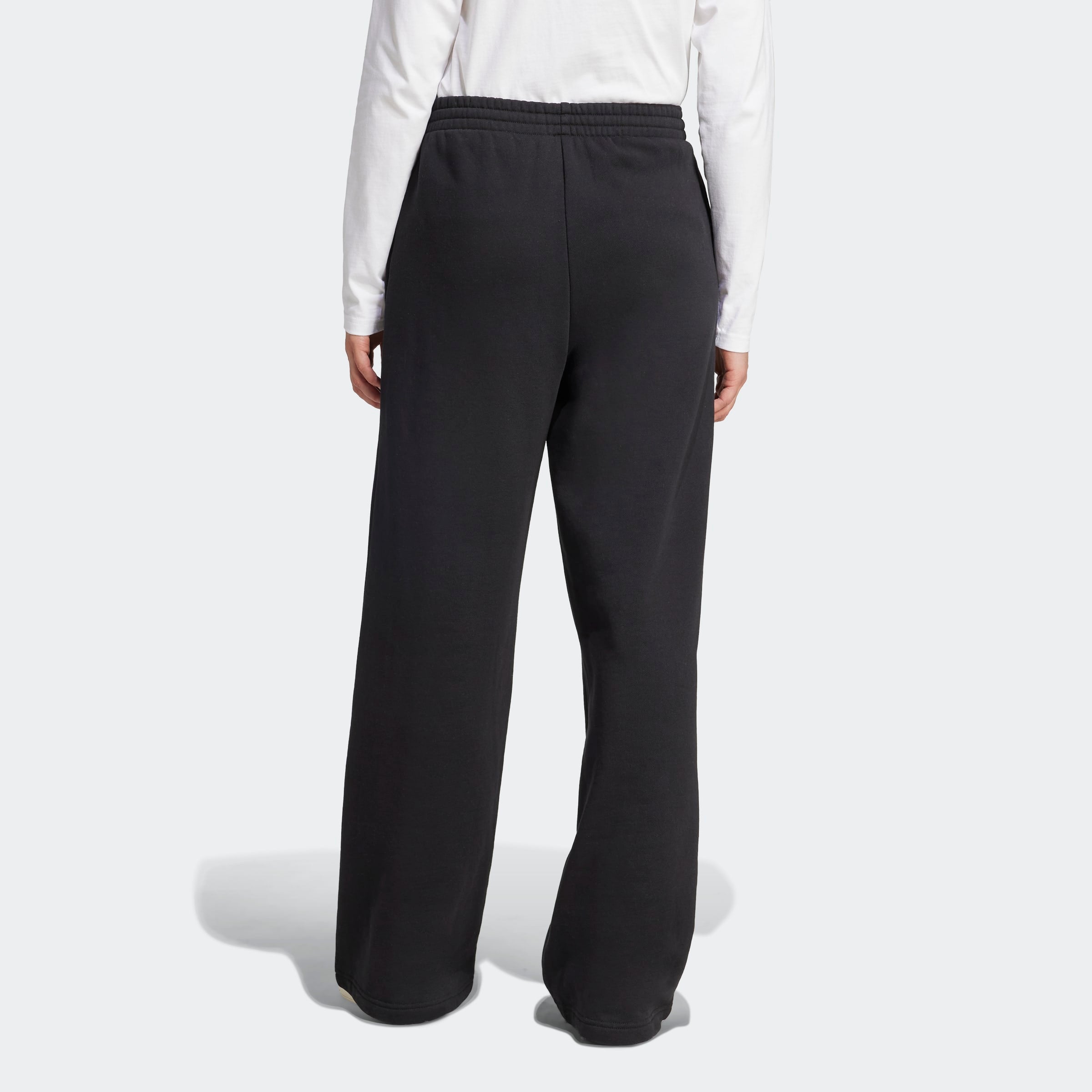 אדידס מכנסיים מתרחבים ESSENTIALS WIDE LEG לנשים