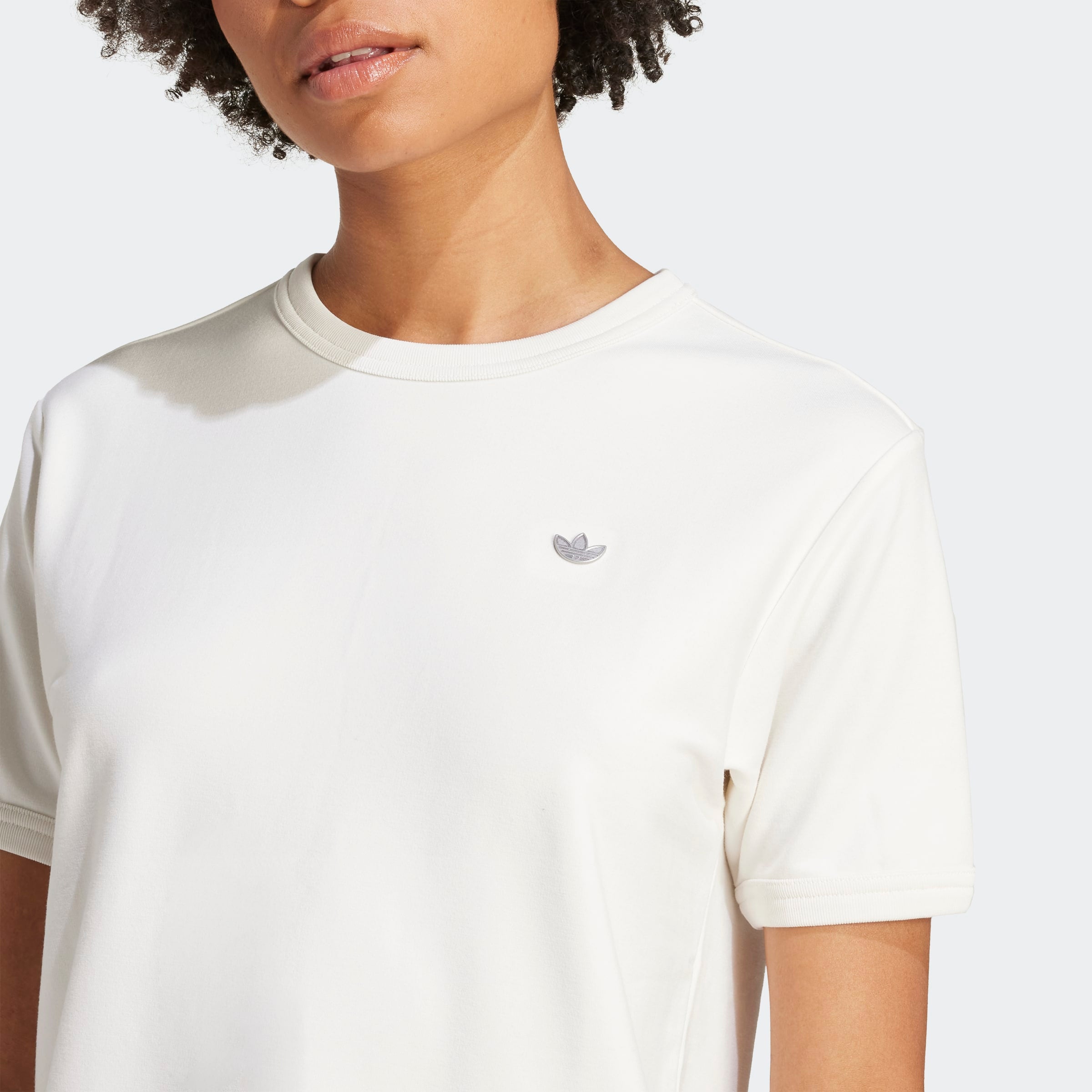 אדידס PREMIUM ESSENTIALS טישרט לנשים