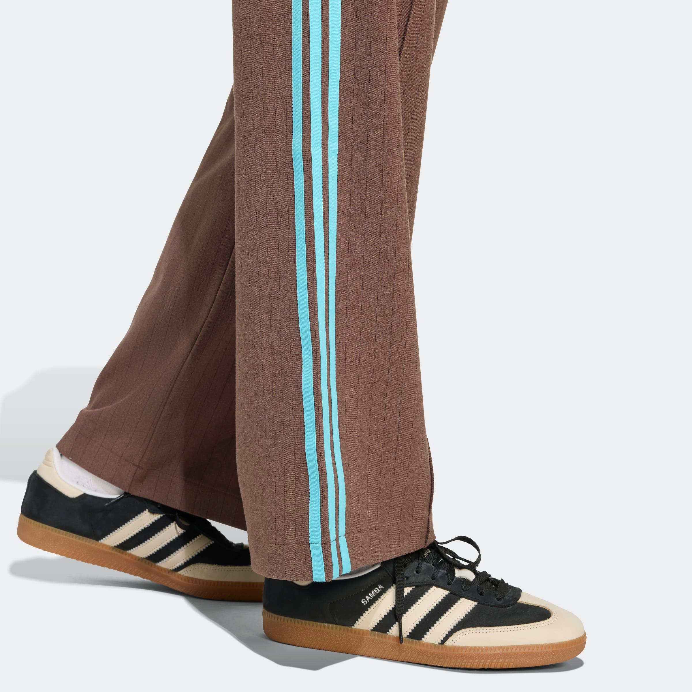מכנסי טרנינג חומים עם פסי טורקיז ונעלי סאמבה Adidas, אופנה צעירה CHOZEN