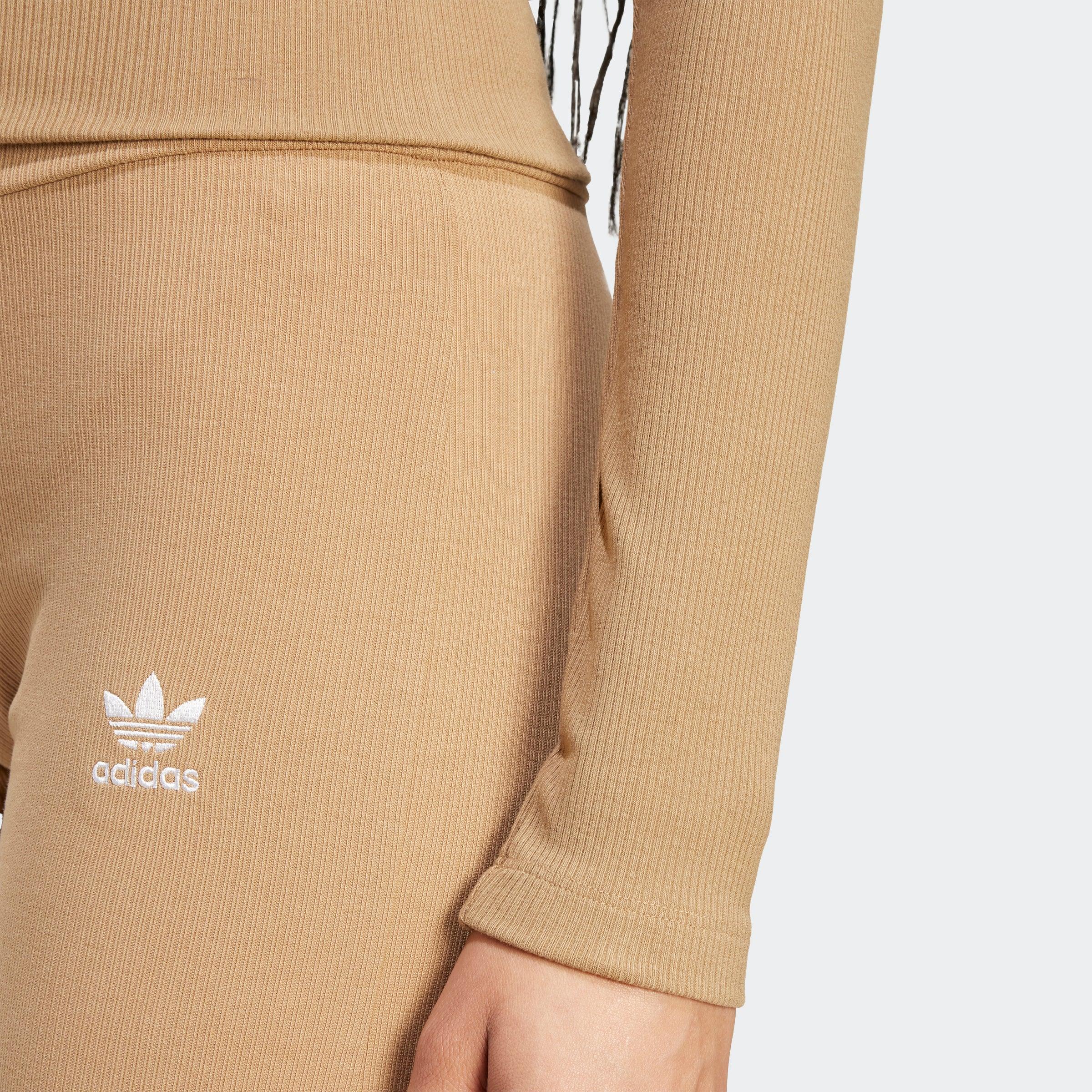 טייץ אדידס נשים בצבע בז', לוגו טריפול מבית CHOZEN קבוצת אלפא