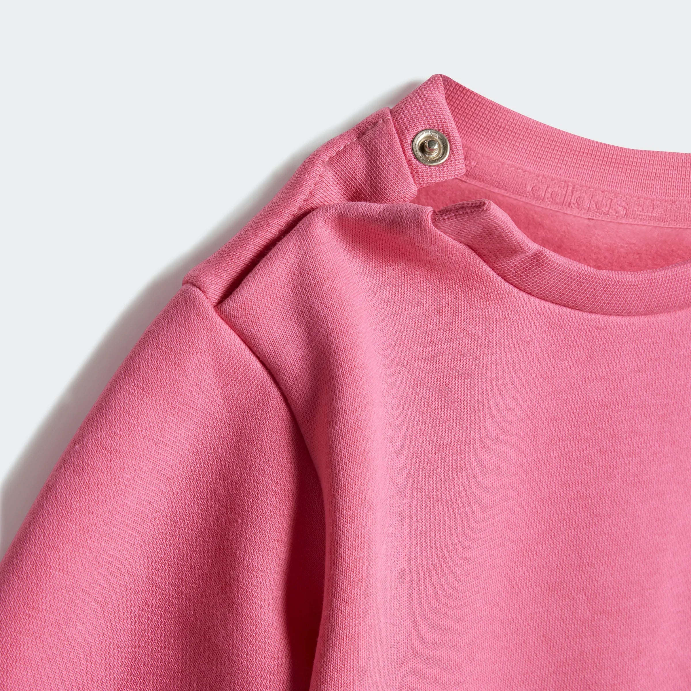 חולצת סווטשירט ורודה לתינוקות עם כפתור תיקתק בצווארון, אופנת ילדים מבית CHOZEN