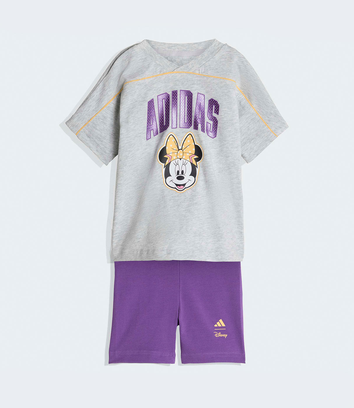 סט חולצת טי שרט אפורה עם הדפס דמות מצוירת ומכנסיים קצרים סגולים לילדים