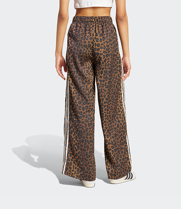 אדידס מכנסיים מתרחבים לנשים